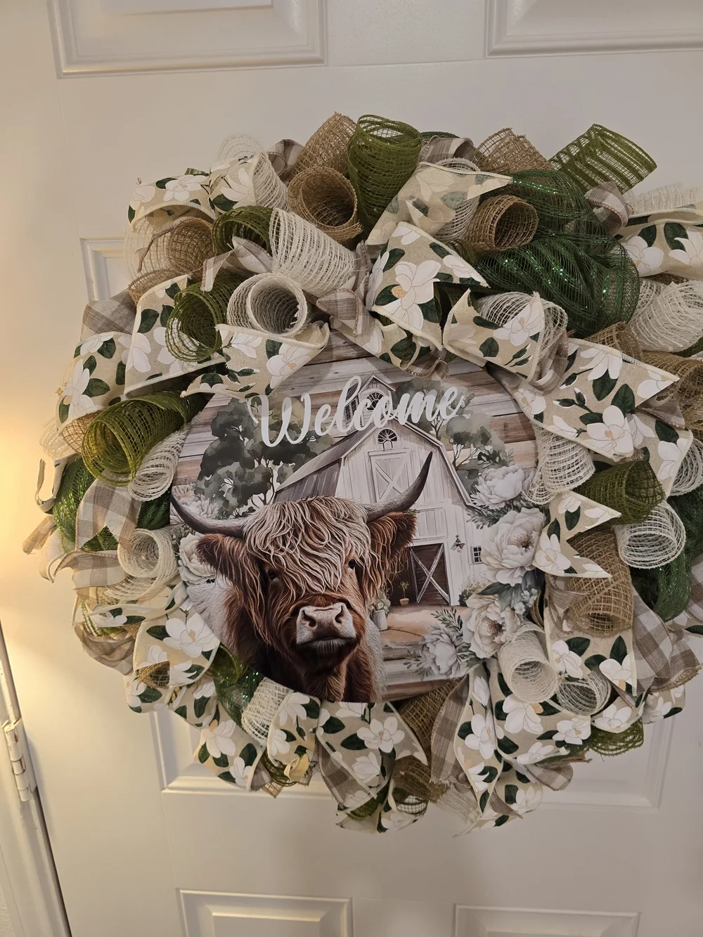 Welcome Highland Cow Burlap Wreath in Green and Cream Magnlias Barn Farmhouse Hi